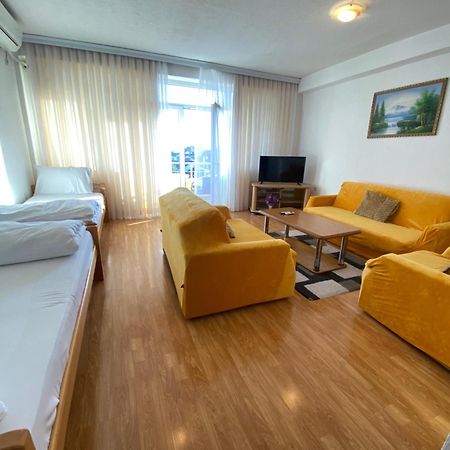 Hotel Venecia Apartments Струга Экстерьер фото