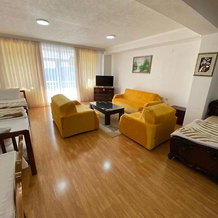 Hotel Venecia Apartments Струга Экстерьер фото